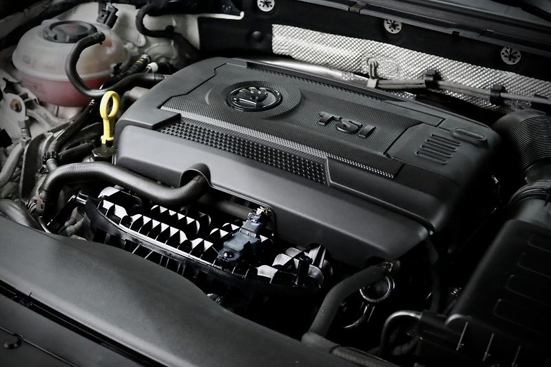 Škoda Superb 3 2.0 TSI 162 kW DSG Sportline - fotka 13 z 48