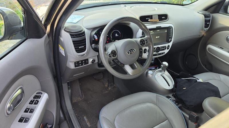 Kia Soul (2016) EV 27 kWh – kamera, panorama - fotka 7 z 12