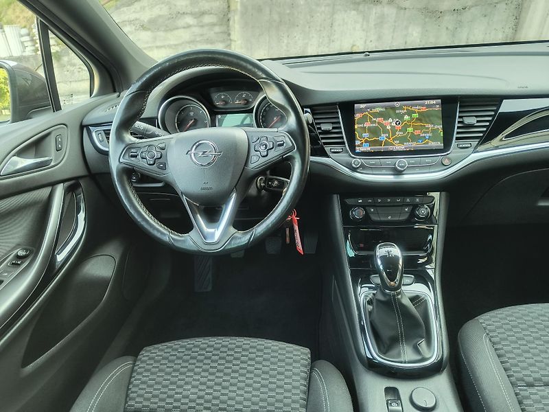 Opel Astra 1.6 CDTI 81KW/NAVI/4XVYHŘ.SEDA - fotka 23 z 60