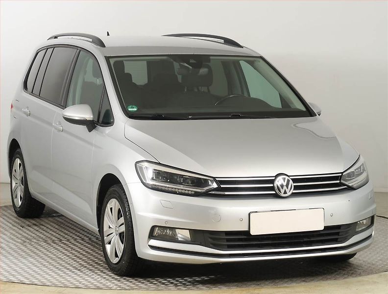 Volkswagen Touran (2015) 1.6 TDI, Automat, Tempomat - fotografie inzerátu