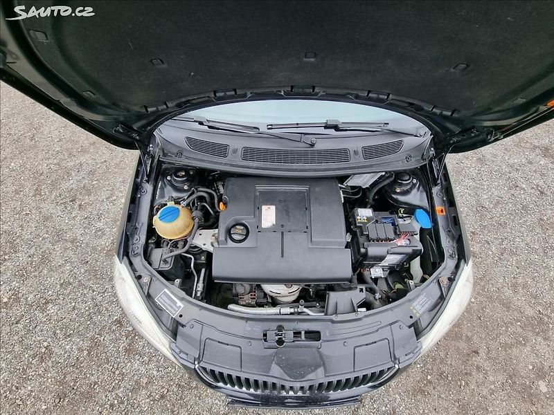Škoda Roomster (2007) 1,2 12V HTP Com - fotka 22 z 22