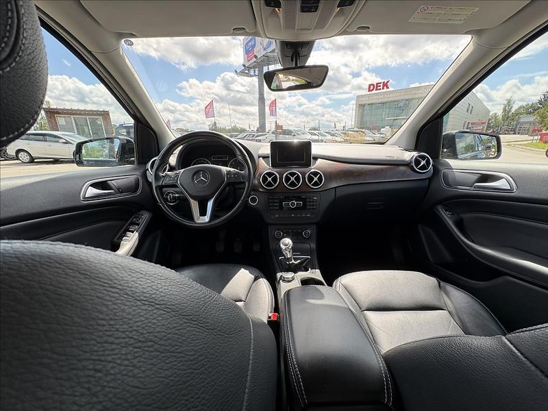 Mercedes-Benz Třídy B 1,6 200i 115kW,Bi-Xen,Kůže,Nav - fotka 8 z 36
