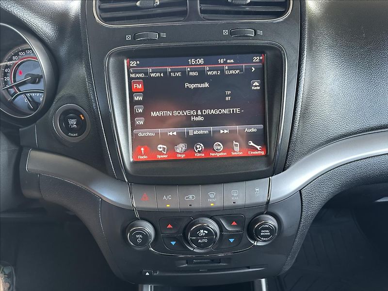 Fiat Freemont 2,0 CROSS 4x4 AUTOMAT - fotka 20 z 32