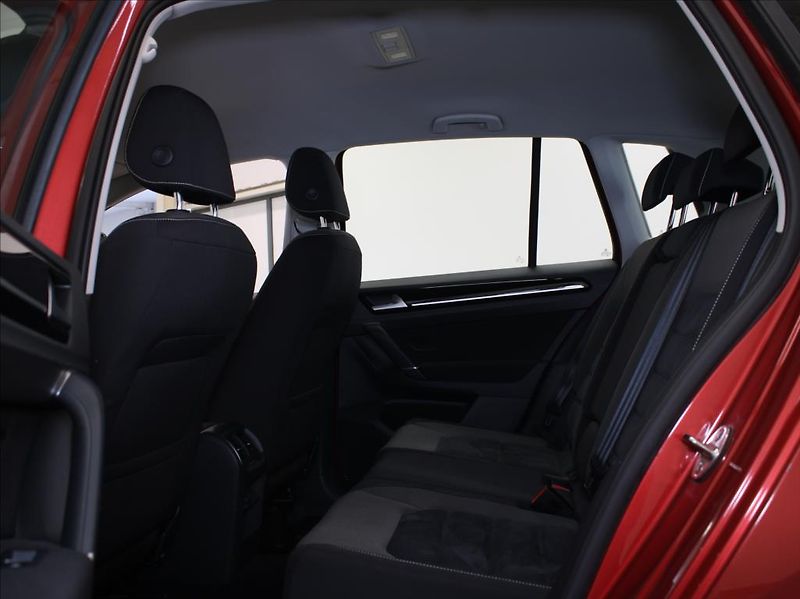 Volkswagen Golf Sportsvan 1,6 TDi 81kW Highline 120tkm! - fotka 7 z 23