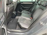 Volkswagen Passat (2016) 2.0 TDi, LED, panorama - náhled 10