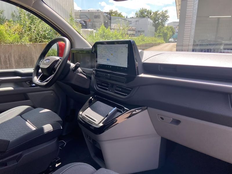 Ford Tourneo Custom Nugget Titanium 320 L1 Automat - fotka 6 z 18