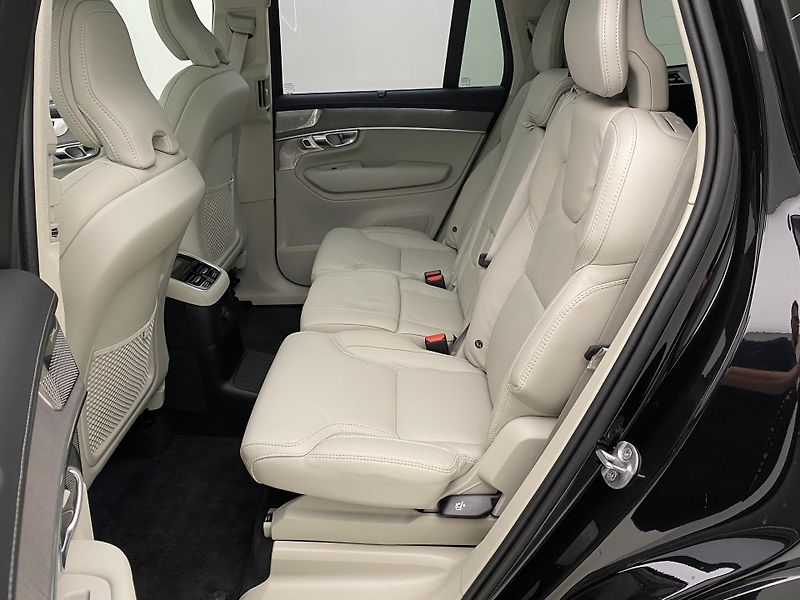 Volvo XC90 T8 AWD RECHARGE ULTRA BRIGHT - fotka 5 z 72