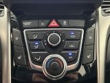 Hyundai i30 1.6  Trikolor - náhled 17