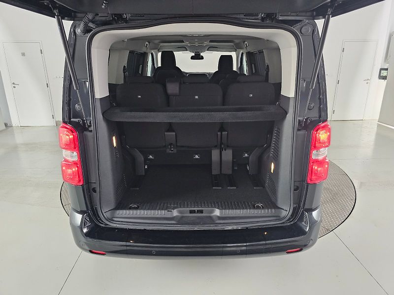 Toyota ProAce Verso (2024) 2.0D 106kW FAMILY 8S WEBASTO - fotka 35 z 35