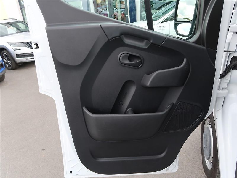 Renault Master 2,3 dCi,100kW,L2H2,7míst,DPH - fotka 18 z 21
