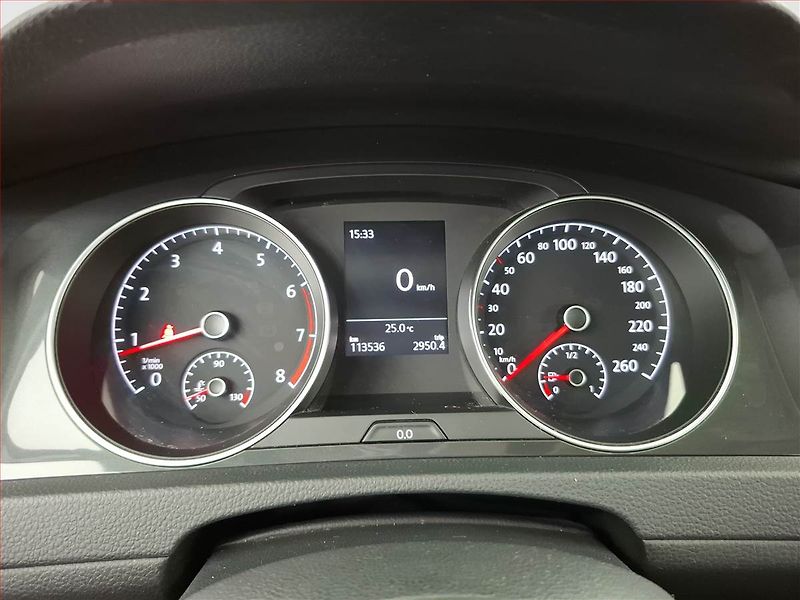 Volkswagen Golf (2018) 1.4 TSI, Tempomat - fotka 11 z 18