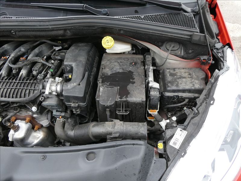 Peugeot 208 1,2 PureTech 61kW Active,2xkol - fotka 30 z 37