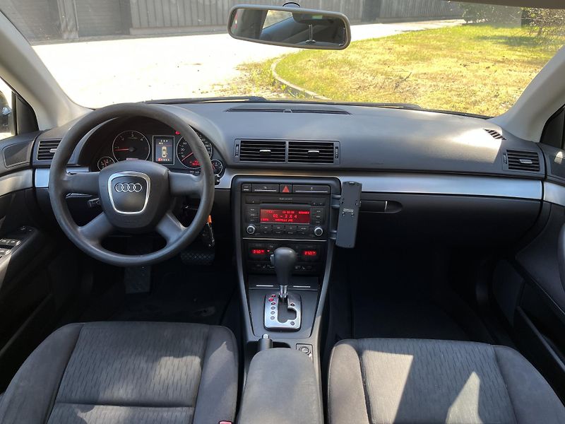 Audi A4 2,7 TDI V6 /132 kW /  - fotka 25 z 31