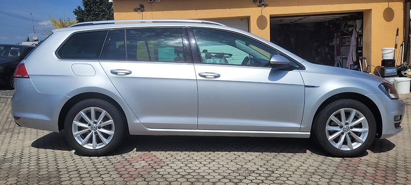 Volkswagen Golf (2016) 1,4TSi 92kW benzín DSG Lounge - fotka 4 z 37