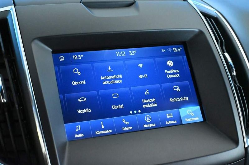 Ford Edge (2019) 2.0 ST-LINE 4x4 175KW LED ACC - fotka 17 z 48