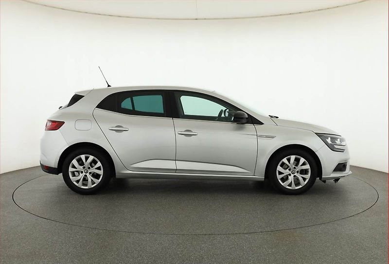 Renault Mégane (2018) Limited 1.2 TCe, Automat - fotka 6 z 17