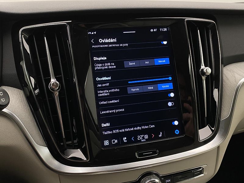 Volvo V60 B4 DARK PLUS AUT CZ - fotka 45 z 51