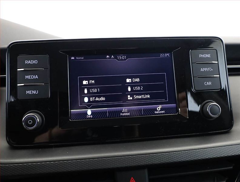 Škoda Kamiq (2023) Ambition Plus 1.0 TSI, ČR - fotka 12 z 19