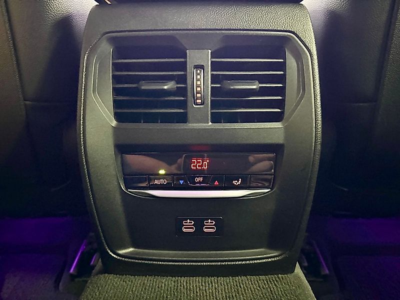 BMW Řada 3 d xDrive M-SPORT, LED, WEBASTO - fotka 25 z 29
