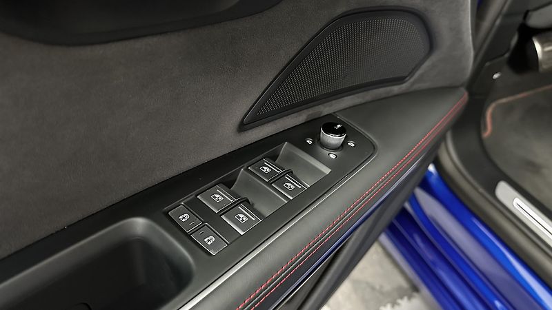 Audi S8 TOP STAV - fotka 35 z 51