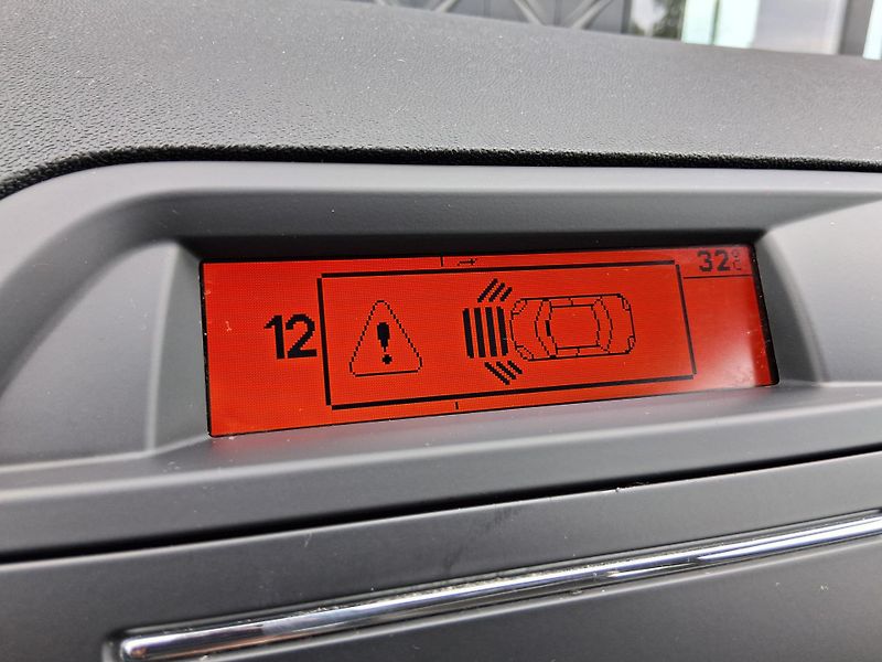 Citroën C5 EXCLUSIVE 2.0 HDi 120 kW - fotka 15 z 25