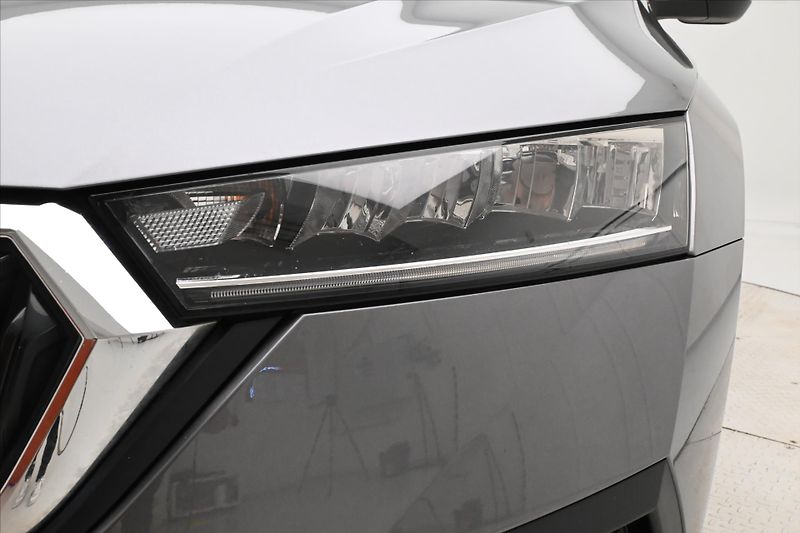 Škoda Octavia 2,0 TDI 110kW DSG Ambition Zár - fotka 24 z 26