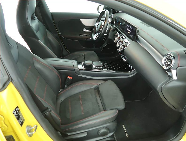 Mercedes-Benz CLA (2020) AMG Paket 200 d - fotka 9 z 21