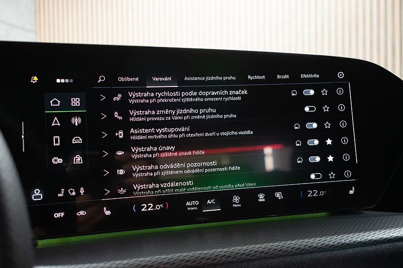 Audi Q5 2.0 TDI QUATTRO*S-LINE*ZÁRUKA* - fotka 26 z 42
