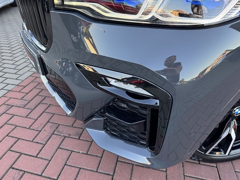 BMW X7 (2021) xDrive 40d M-Paket Pano - fotka 36 z 49