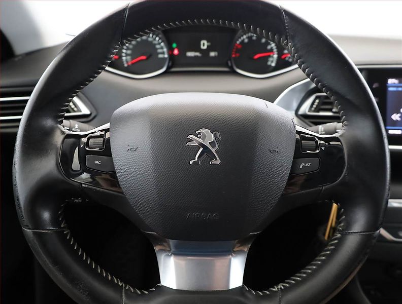 Peugeot 308 (2019) 1.2 PureTech, ČR,1.maj - fotka 8 z 16