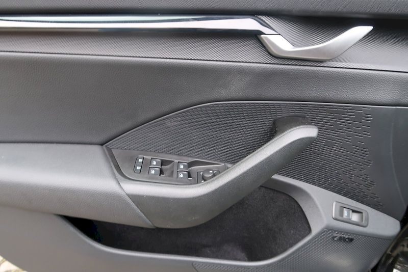 Škoda Octavia (2025) RS 2,0 TSI 195 kW DSG - fotka 19 z 30