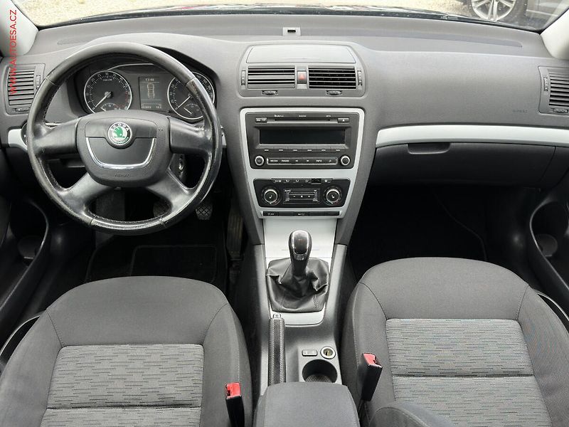 Škoda Octavia (2011) 1.6 TDi, Ambition, TZ - fotka 8 z 17