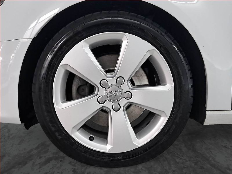 Audi A3 (2012) 1.8 TFSI, Automat, Tempomat - fotka 15 z 19