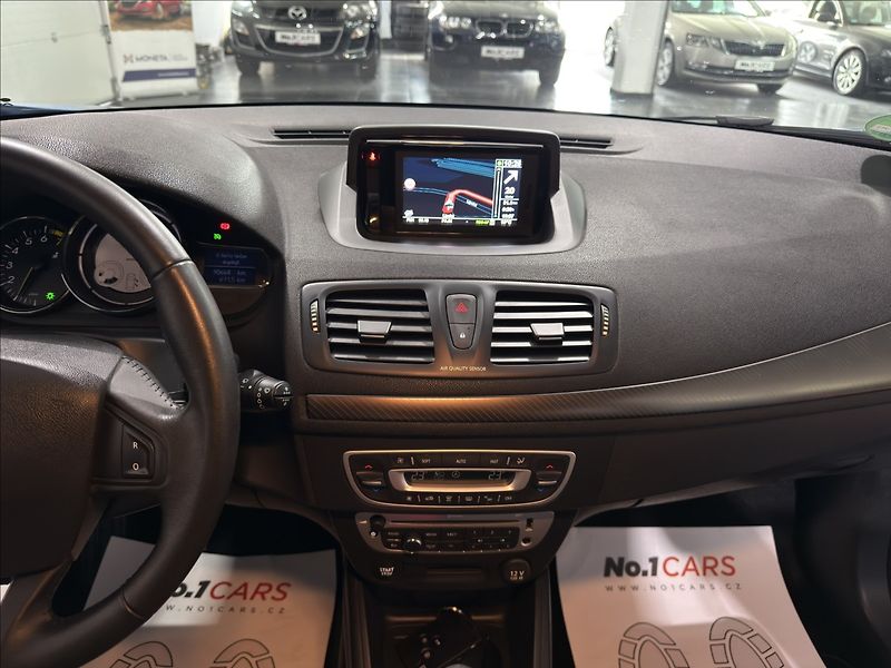 Renault Mégane 1,2   TCe 130 PARIS DELUXE TOP - fotka 25 z 42
