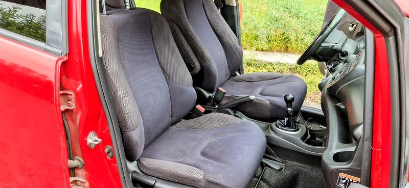 Honda Jazz 1.4 VTEC 73 KW - fotka 18 z 37