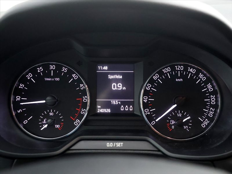 Škoda Octavia 1.6 TDI 81kW 4x4 CZ 2.Maj DPH - fotka 16 z 35