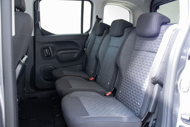 Peugeot Rifter GT DIESEL 130 AUT - fotka 9 z 15