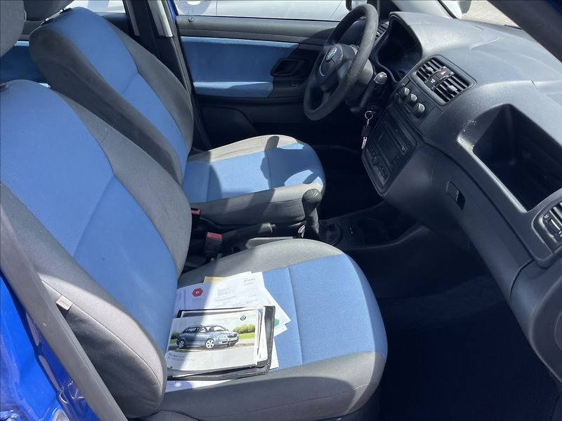 Škoda Fabia 1,4 i 63kw Ambiente ESP Tažné - fotka 14 z 30