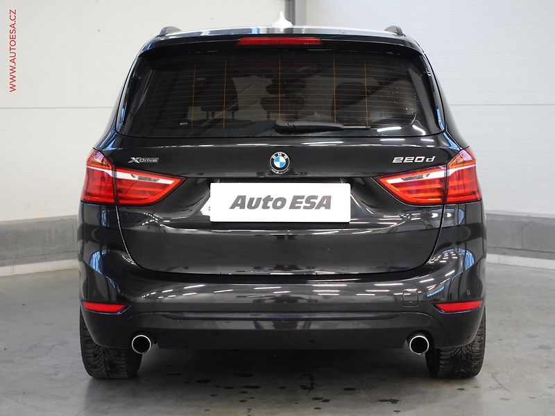 BMW Řada 2 (2017) 2.0d 220d xDrive, AT, navi - fotka 5 z 22