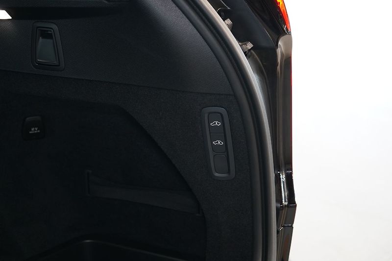 Volvo XC90 B5 PLUS Bright, Vzduch, 360° - fotka 16 z 50