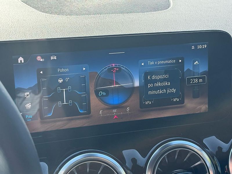 Mercedes-Benz GLA (2024) 200 d 4MATIC - fotka 23 z 31