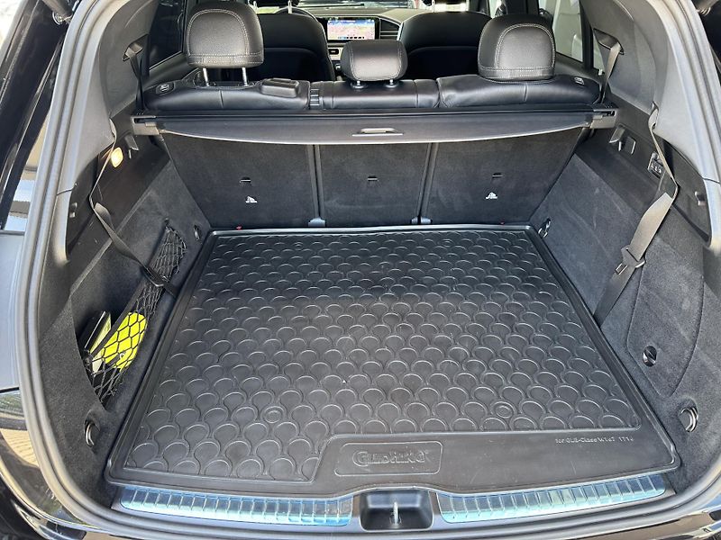 Mercedes-Benz GLE (2023) 580 4MATIC AMG PANORAMA VZDUCH - fotka 23 z 46
