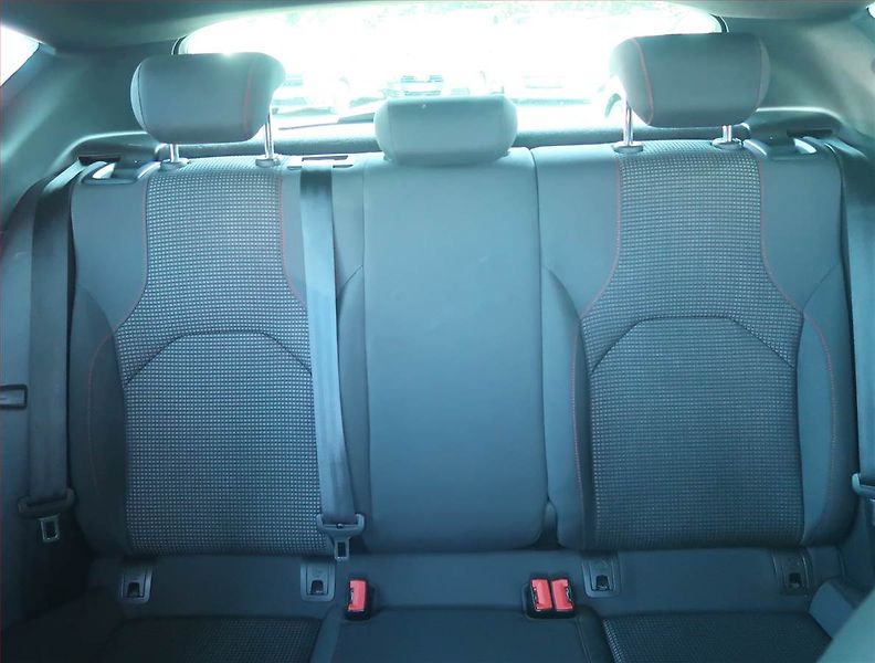 Seat Leon (2018) 1.4 TSI, Automat, Kůže, Navi - fotka 10 z 22