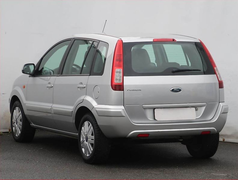 Ford Fusion (2010) 1.4, levný provoz - fotka 4 z 17