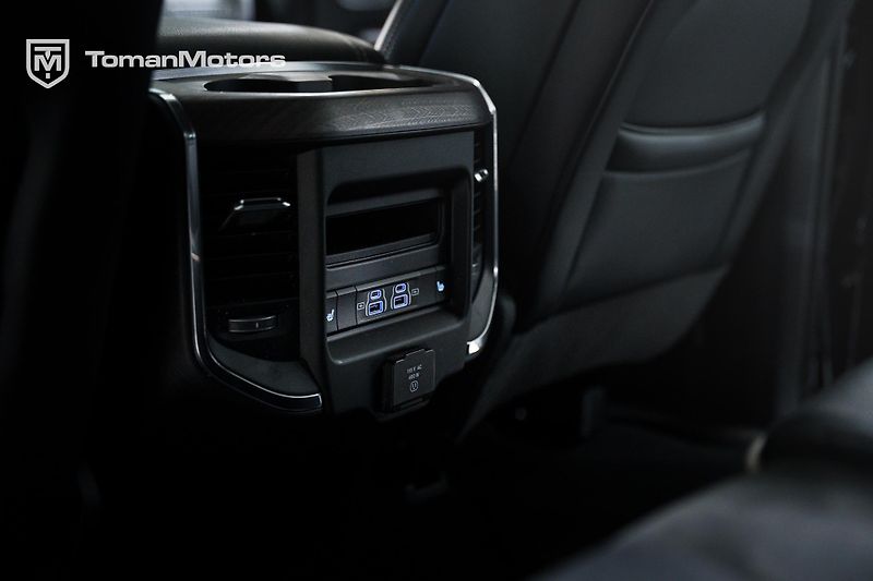 RAM 1500 (2025) Larami Night RAMBOX, 2025 v ČR - fotka 20 z 28
