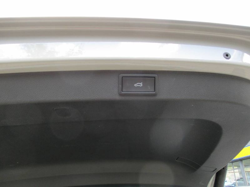 Škoda Karoq Top Selection 1,5 TSI/110 kW D - fotka 18 z 18