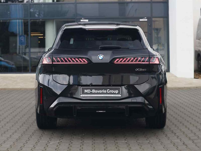 BMW iX3 - fotka 5 z 10