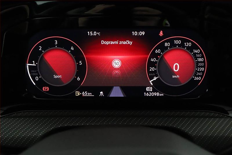 Volkswagen Golf (2022) R-Line 2.0 TDI, Kůže, Navi - fotka 8 z 22