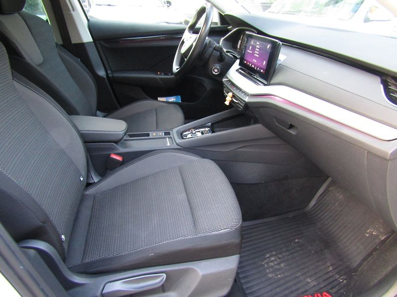 Škoda Octavia (2020) 2.0 TDI 110kW DSG ACC MATRIX - fotka 27 z 43