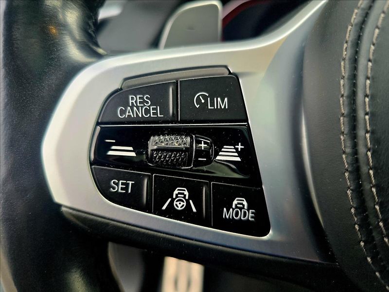 BMW X7 4,4 i 7MÍST TOP KOMPLET VÝBAVA - fotka 24 z 37